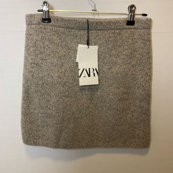 Zara Dresses & Skirts - Zara Sweater Knit Mini Skirt Size S Beige Polyamide Wool Pull On